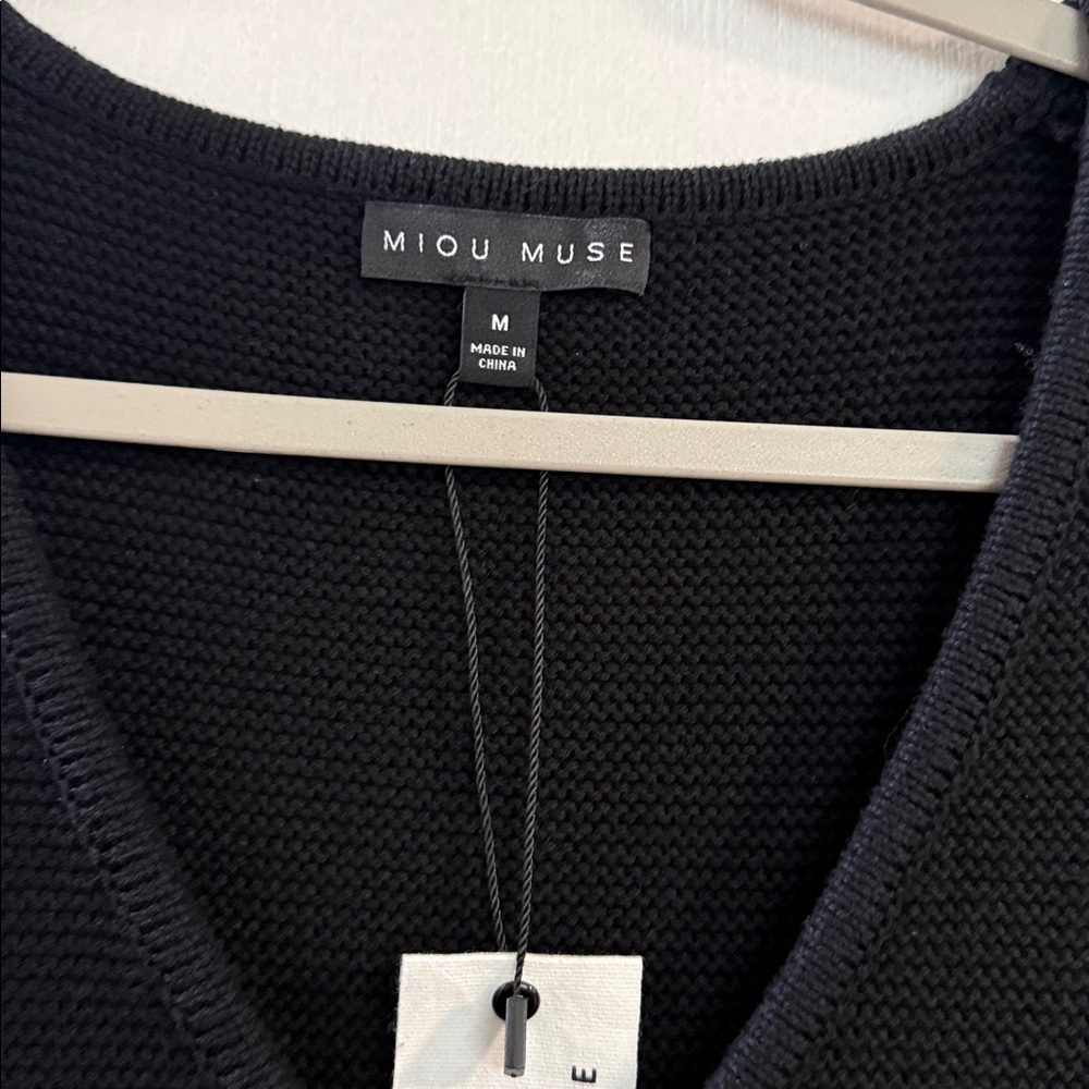 Tie Front Sweater Vest - Picture 2 of 3
